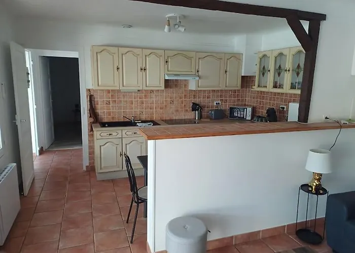 Maison - 03000 Holiday home *